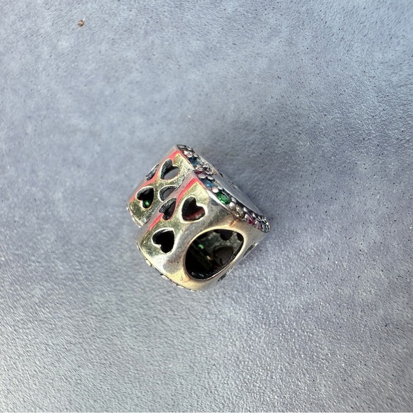 Charm "Love My Sister" with embedded multicolored rhinestones and little hearts - Picture 10 of 14